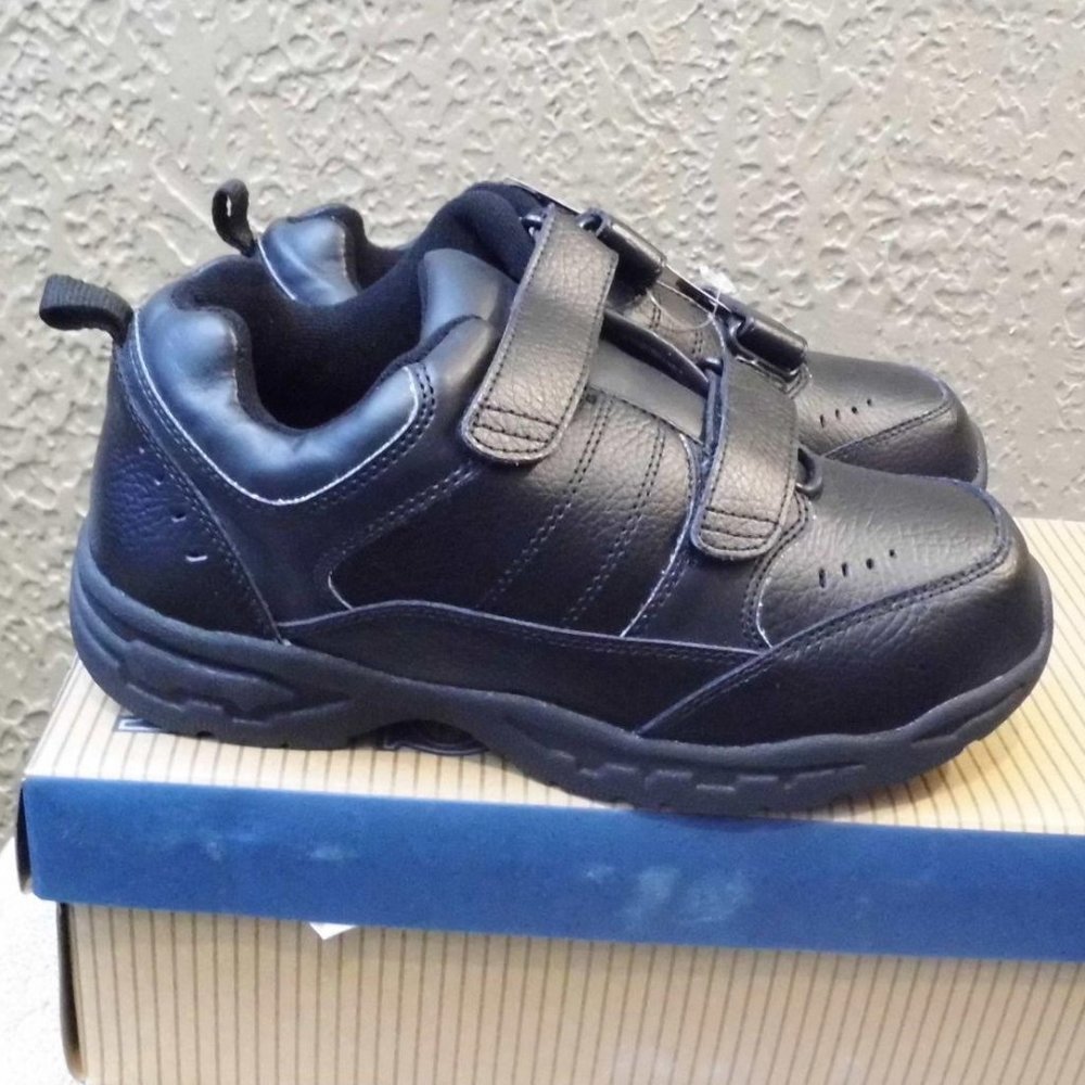 🛍NEW IN BOX🛍 School Issue Athletic Leather Sneakers